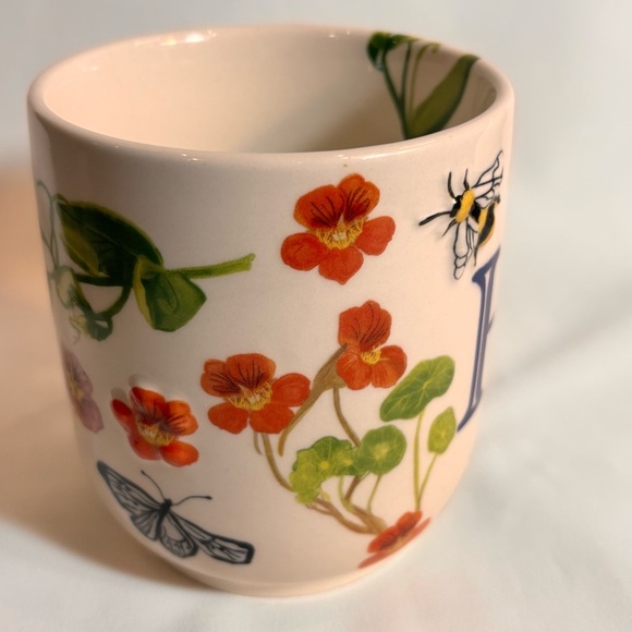 ANTHROPOLOGIE Letter H Embossed Sweetpea Flowers and Bee Ceramic Mug - Picture 2 of 9